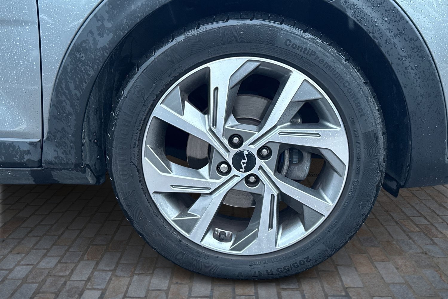 Used Kia Stonic 2024 for sale - 77145821: Photo 9