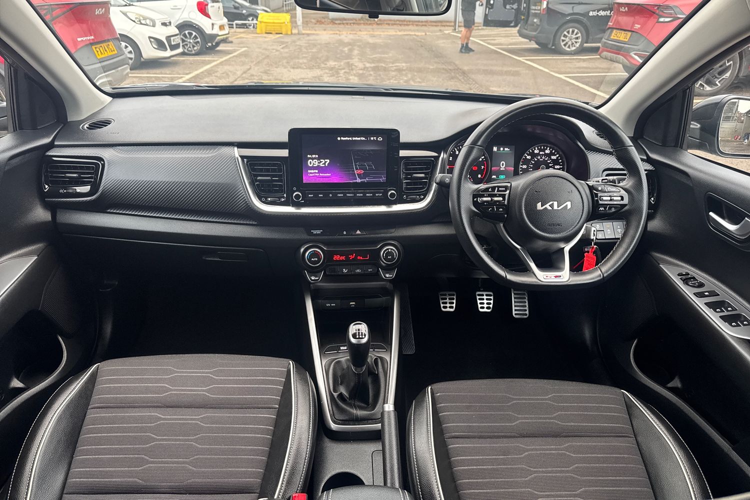 Used Kia Stonic 2022 for sale - 76870816: Photo 32