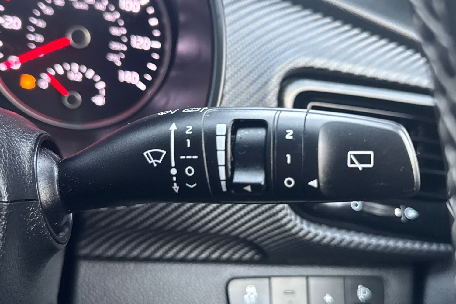 Used Kia Stonic 2022 for sale - 76870816: Photo 37