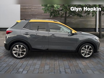 Used Kia Stonic 2023 for sale - 76372935: Photo