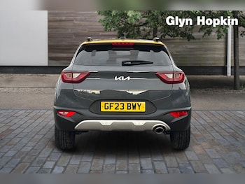 Used Kia Stonic 2023 for sale - 76372935: Photo