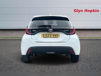 Used Toyota Yaris 2023 for sale - 78066944: Photo