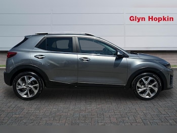 Used Kia Stonic 2023 for sale - 79181982: Photo