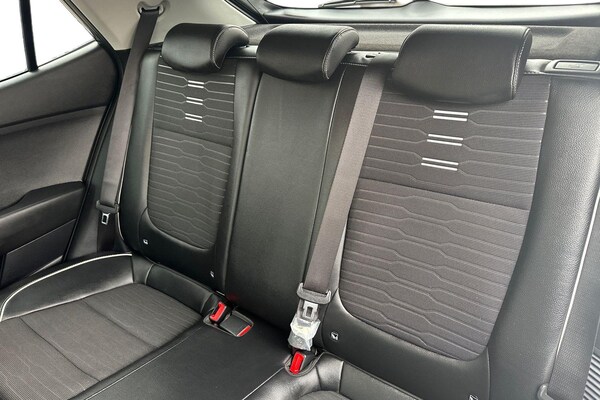 Used Kia Stonic 2024 for sale - 76289845: Photo 23