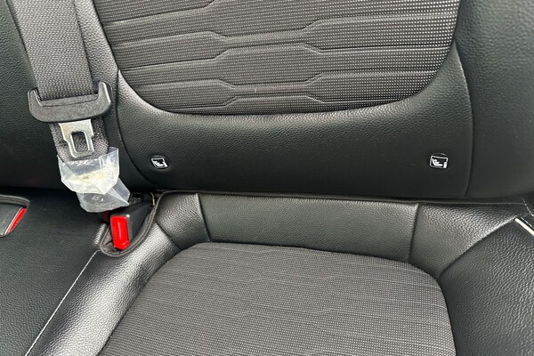 Used Kia Stonic 2024 for sale - 76289845: Photo 36