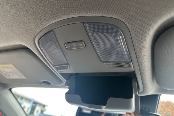 Used Kia Stonic 2024 for sale - 76289845: Photo 39
