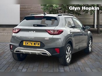 Used Kia Stonic 2024 for sale - 76289845: Photo 3
