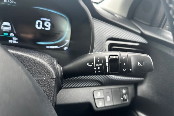 Used Kia Stonic 2024 for sale - 76289845: Photo 41