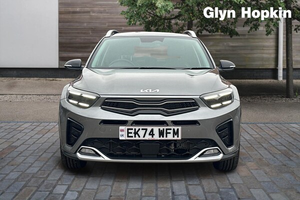 Used Kia Stonic 2024 for sale - 76289845: Photo 8