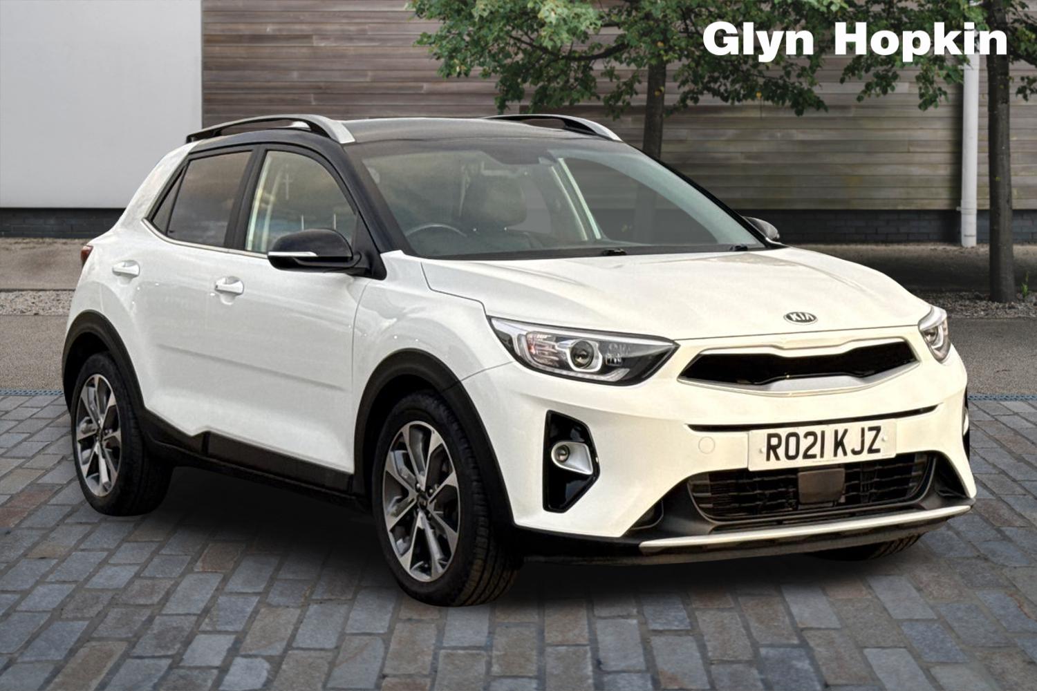 Used Kia Stonic 2021 for sale - 76528925: Photo 1
