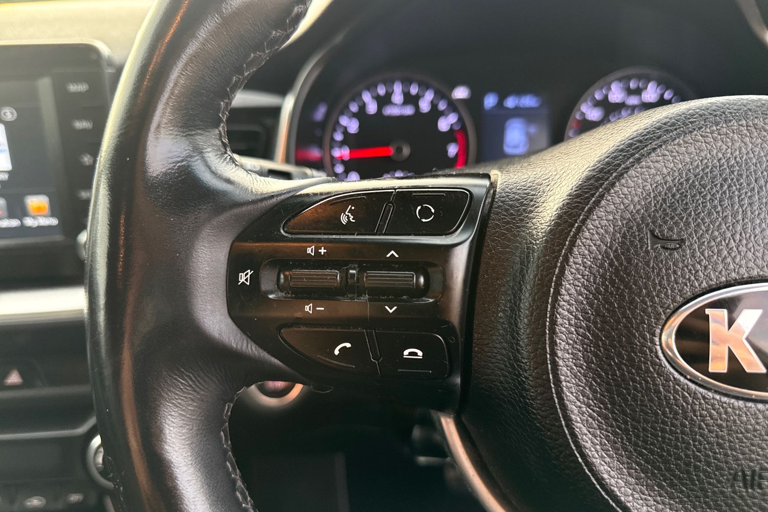 Used Kia Stonic 2021 for sale - 76528925: Photo 21