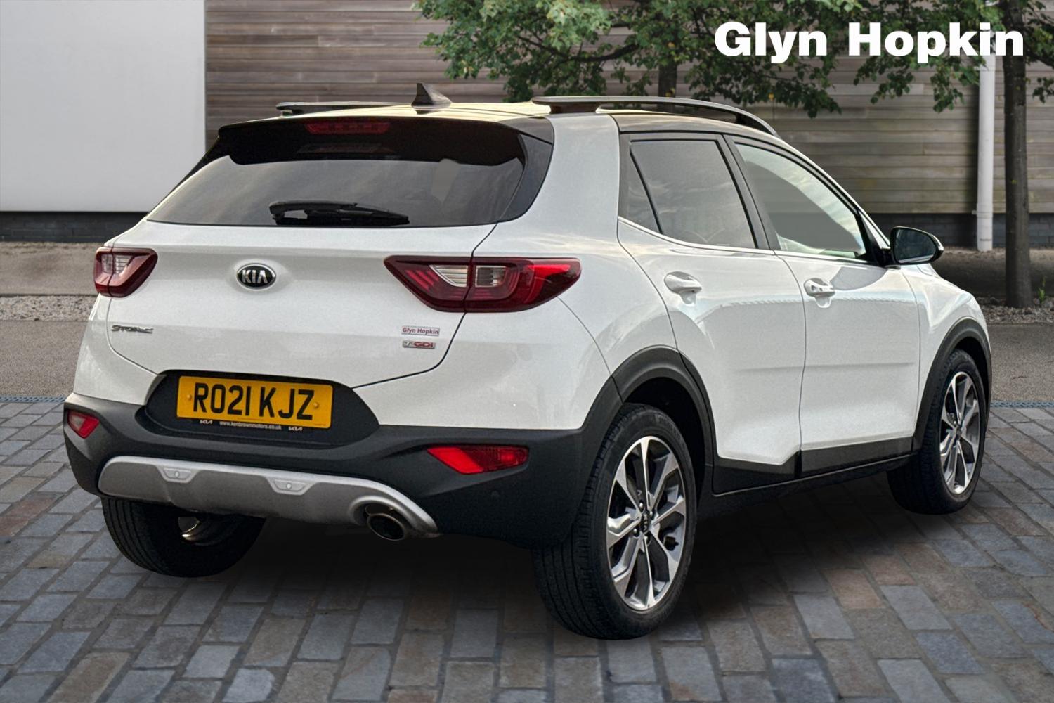 Used Kia Stonic 2021 for sale - 76528925: Photo 3