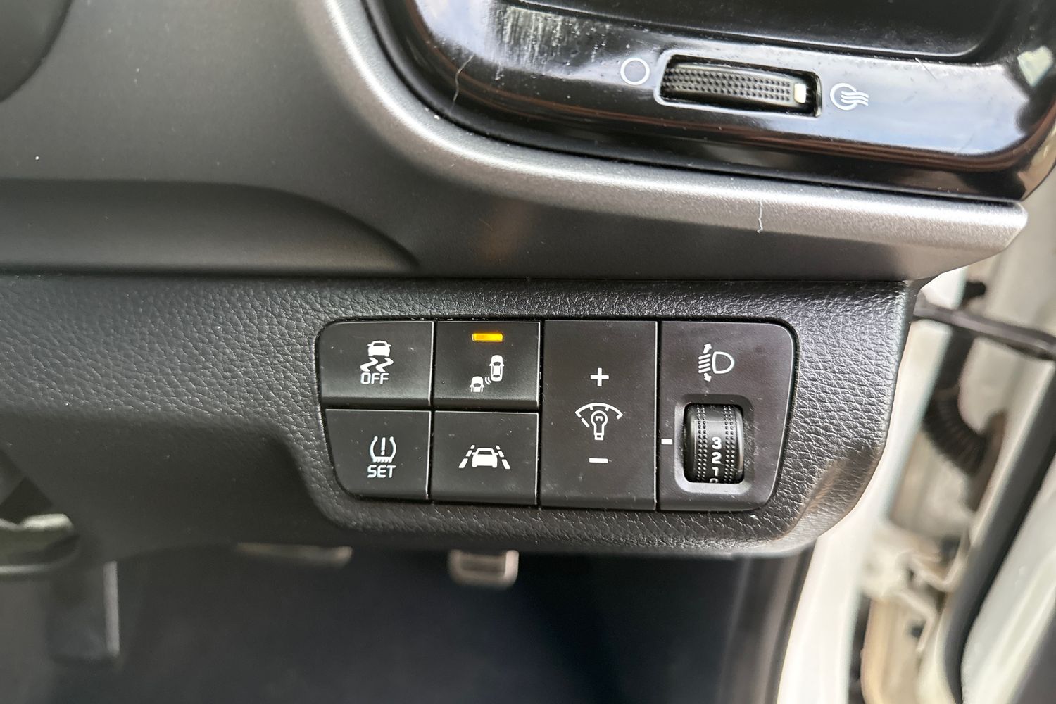 Used Kia Stonic 2021 for sale - 76528925: Photo 39