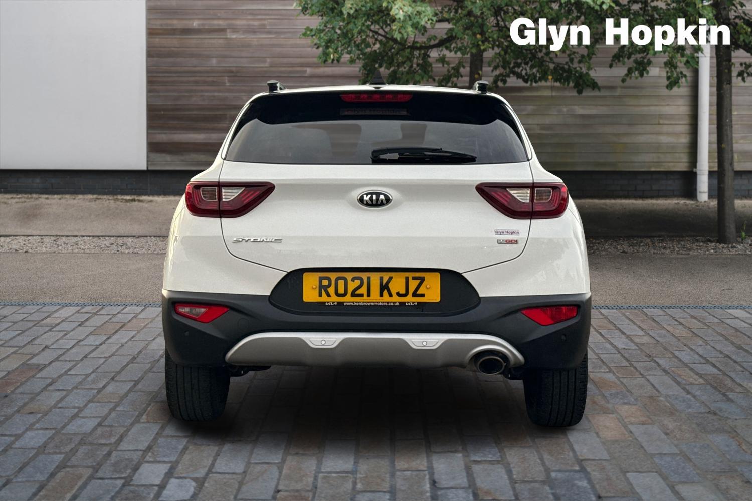 Used Kia Stonic 2021 for sale - 76528925: Photo 4