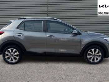 Used Kia Stonic 2024 for sale - 74952438: Photo