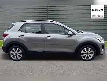 Used Kia Stonic 2024 for sale - 76870526: Photo