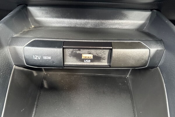 Used Kia Stonic 2024 for sale - 76014856: Photo 28