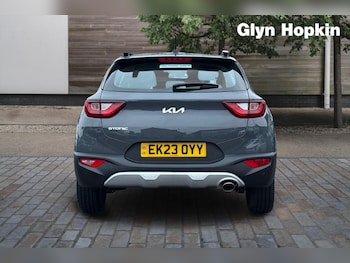 Used Kia Stonic 2023 for sale - 76609467: Photo