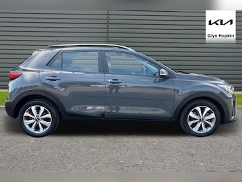 Used Kia Stonic 2023 for sale - 75469819: Photo