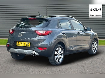 Used Kia Stonic 2023 for sale - 75469819: Photo