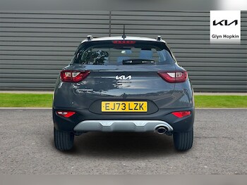 Used Kia Stonic 2023 for sale - 75469819: Photo