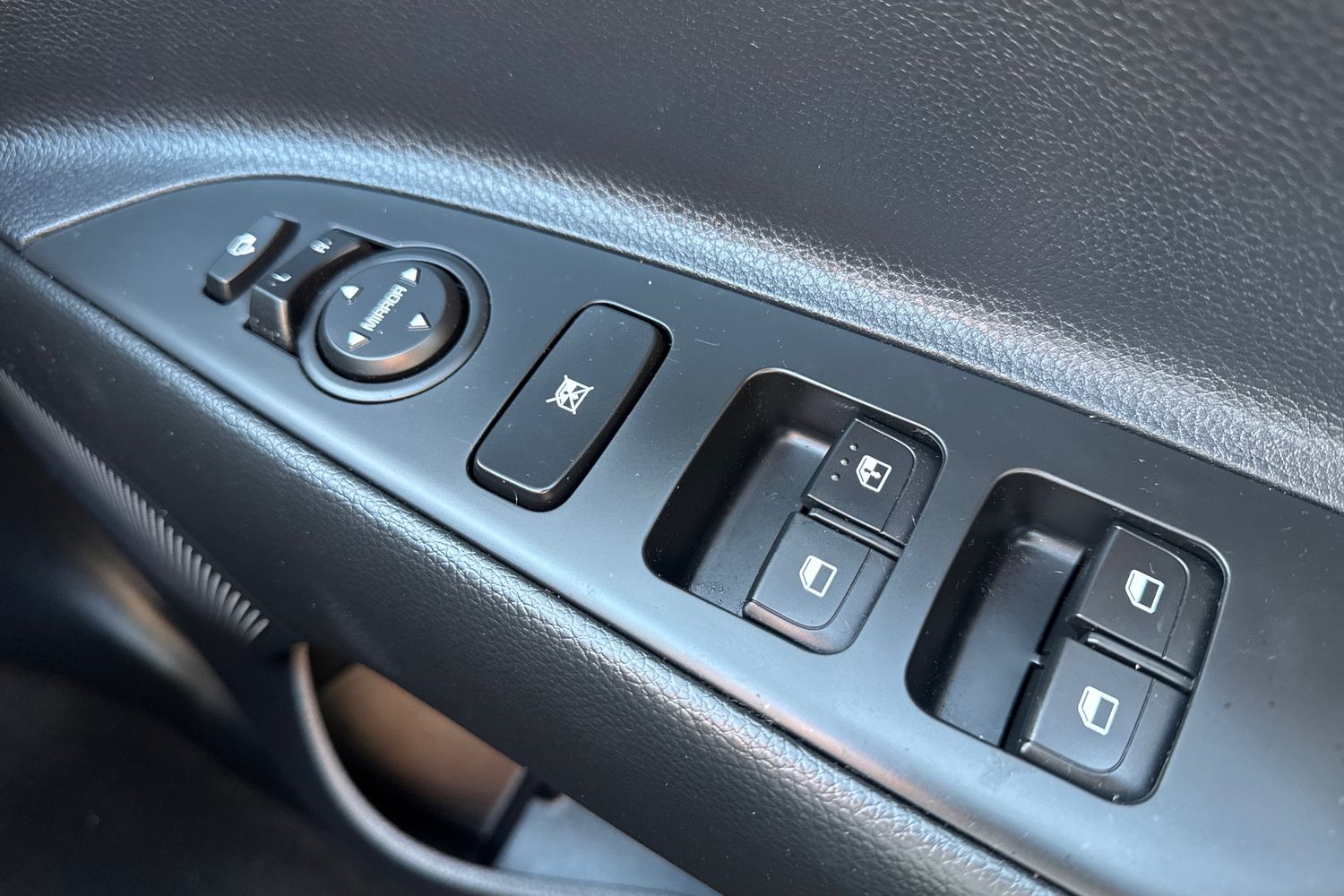 Used Kia Stonic 2023 for sale - 77971794: Photo 16