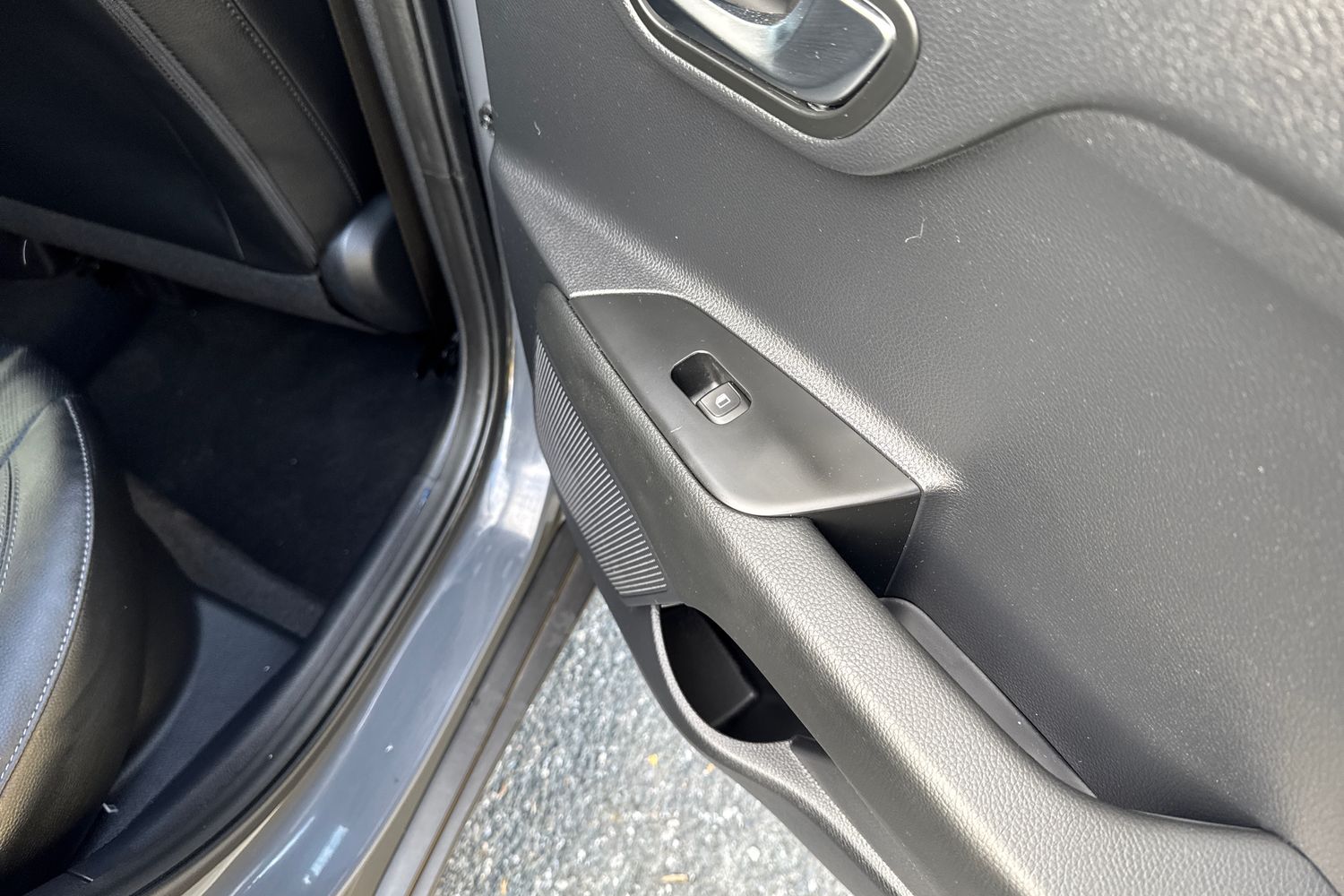 Used Kia Stonic 2023 for sale - 77971794: Photo 30