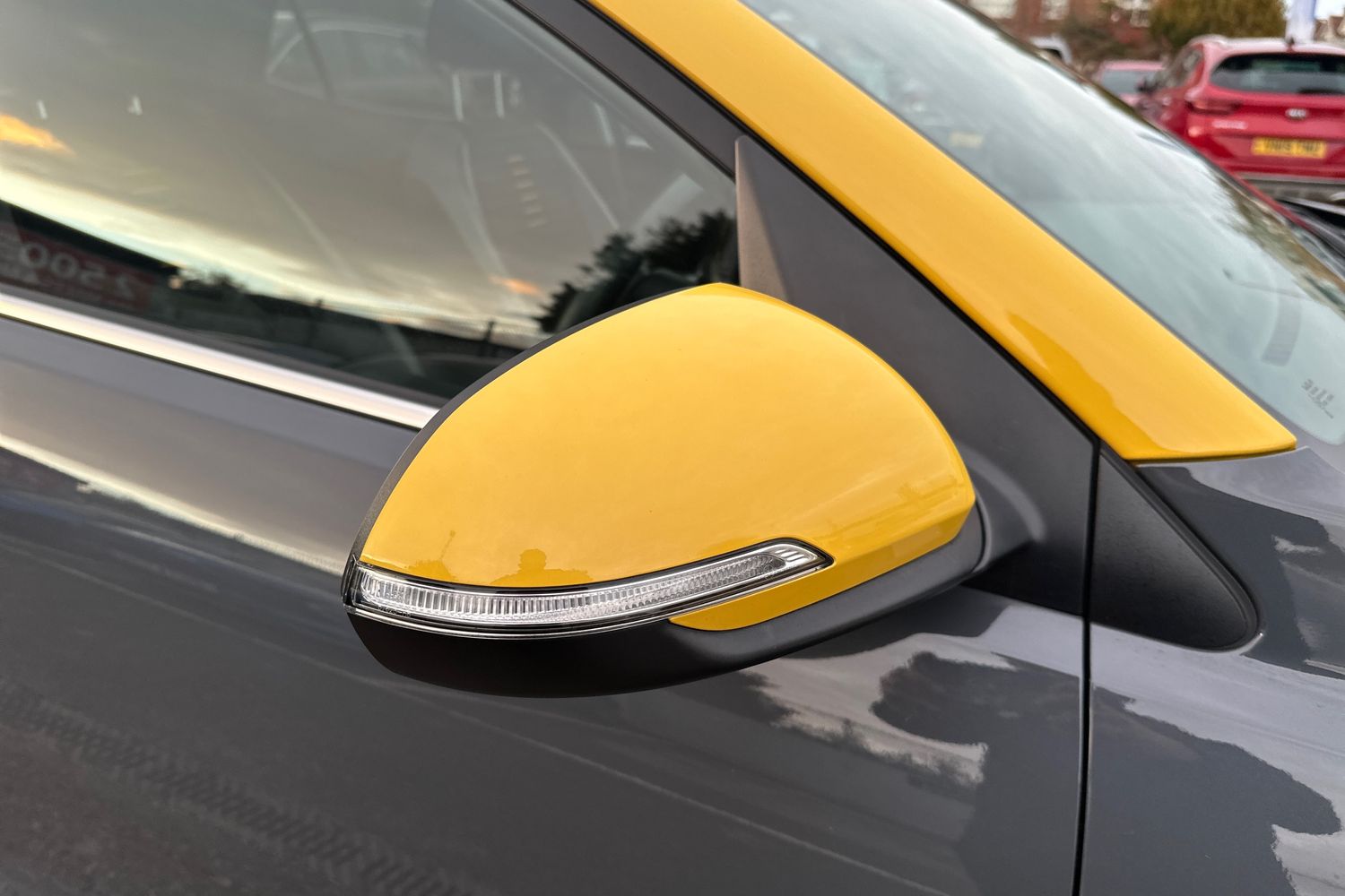 Used Kia Stonic 2023 for sale - 76869496: Photo 30