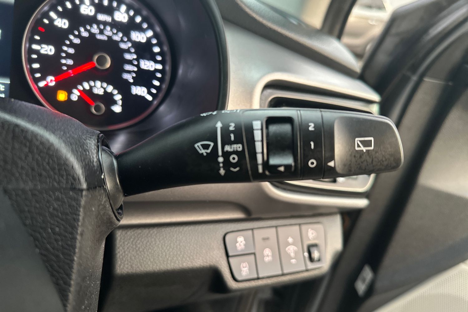 Used Kia Stonic 2023 for sale - 76869496: Photo 39