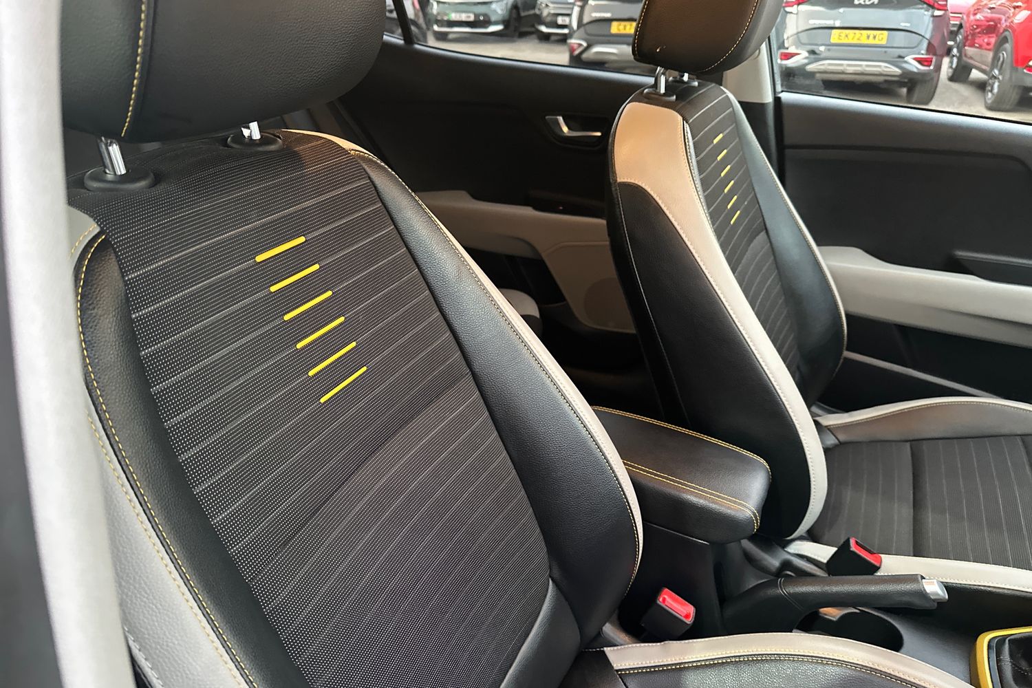 Used Kia Stonic 2023 for sale - 76869496: Photo 43