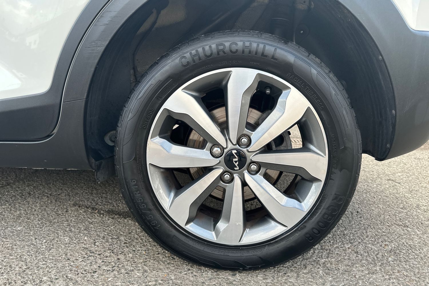 Used Kia Stonic 2023 for sale - 76817698: Photo 27