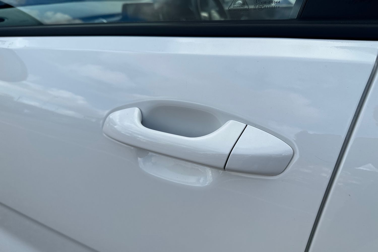 Used Kia Stonic 2023 for sale - 76817698: Photo 31