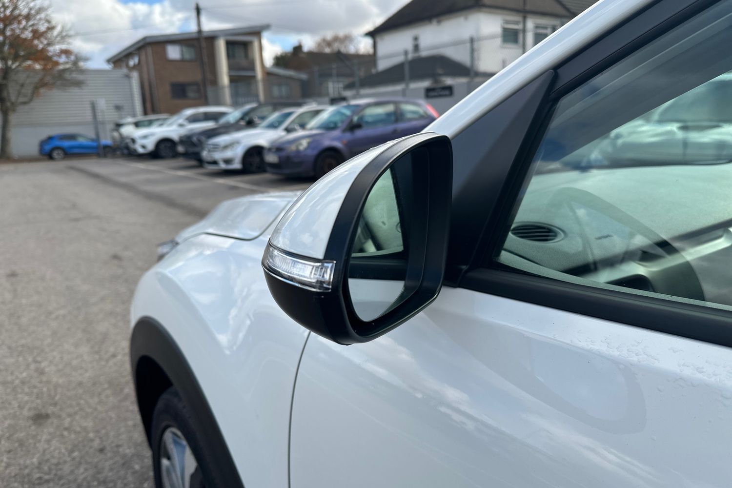 Used Kia Stonic 2023 for sale - 76817698: Photo 32