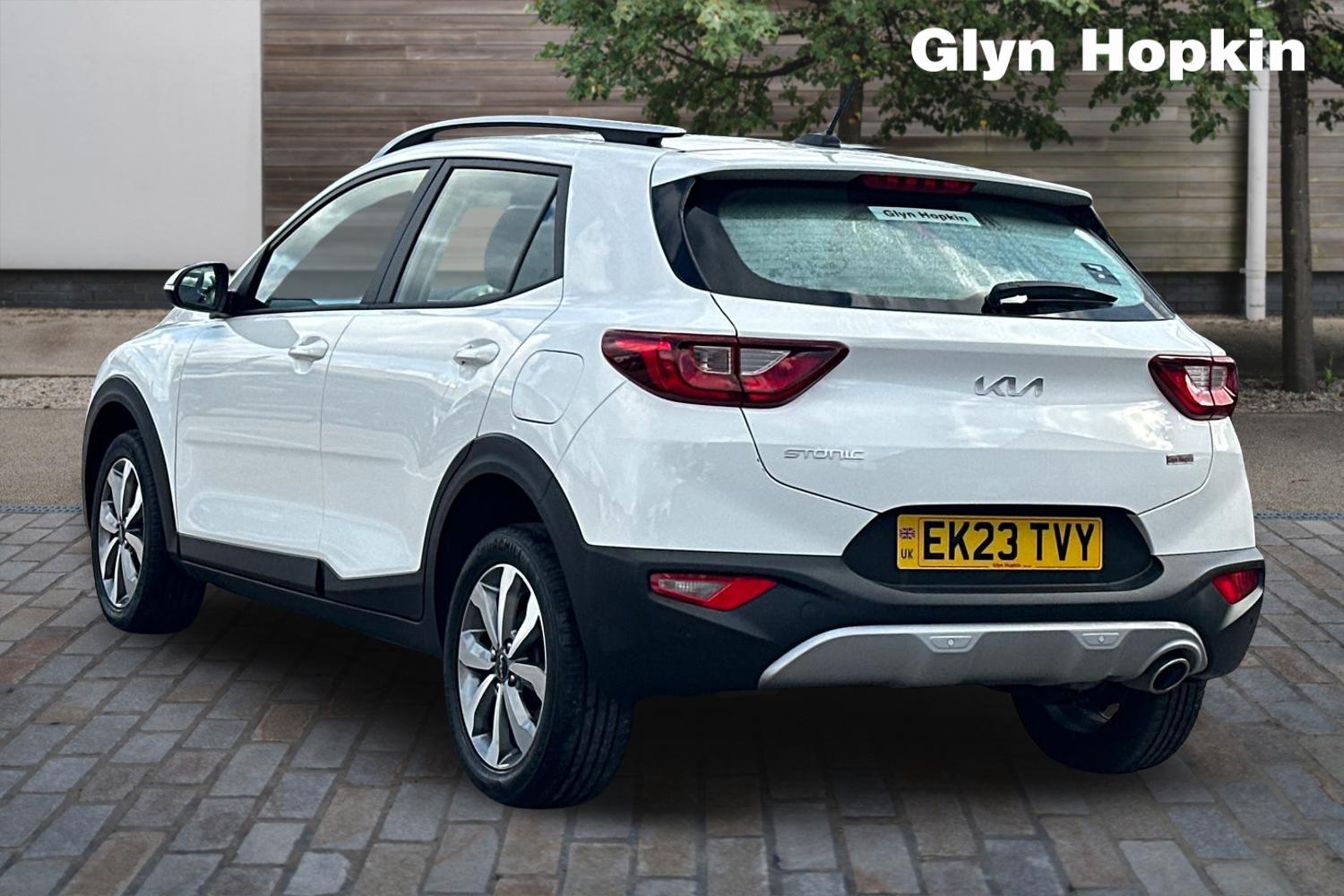 Used Kia Stonic 2023 for sale - 76817698: Photo 5