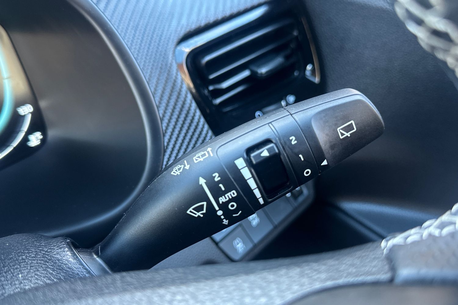 Used Kia Stonic 2025 for sale - 76145938: Photo 25