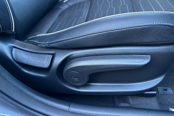 Used Kia Stonic 2025 for sale - 76145938: Photo 31