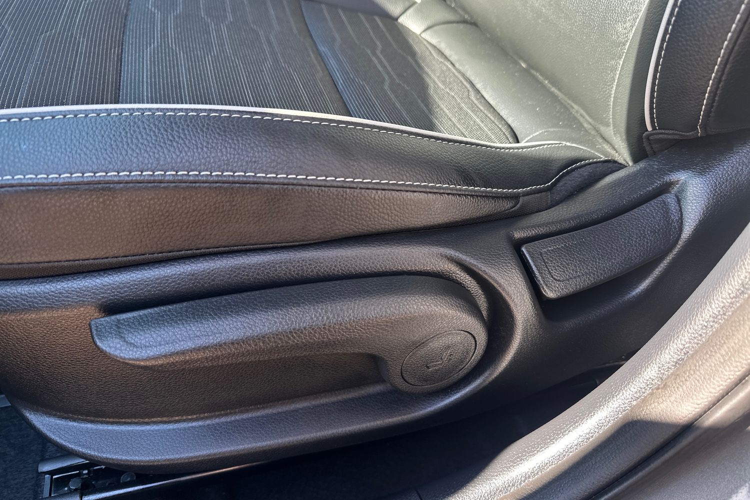 Used Kia Stonic 2025 for sale - 76145938: Photo 37