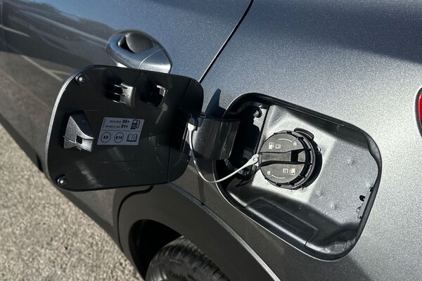 Used Kia Stonic 2025 for sale - 76145938: Photo 42