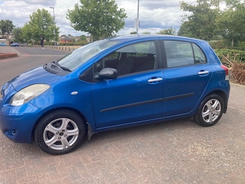 Used Toyota Yaris 2010 for sale - 79424572: Photo
