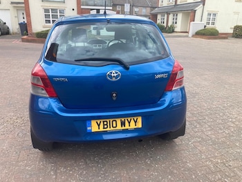 Used Toyota Yaris 2010 for sale - 79424572: Photo