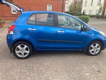 Used Toyota Yaris 2010 for sale - 79424572: Photo