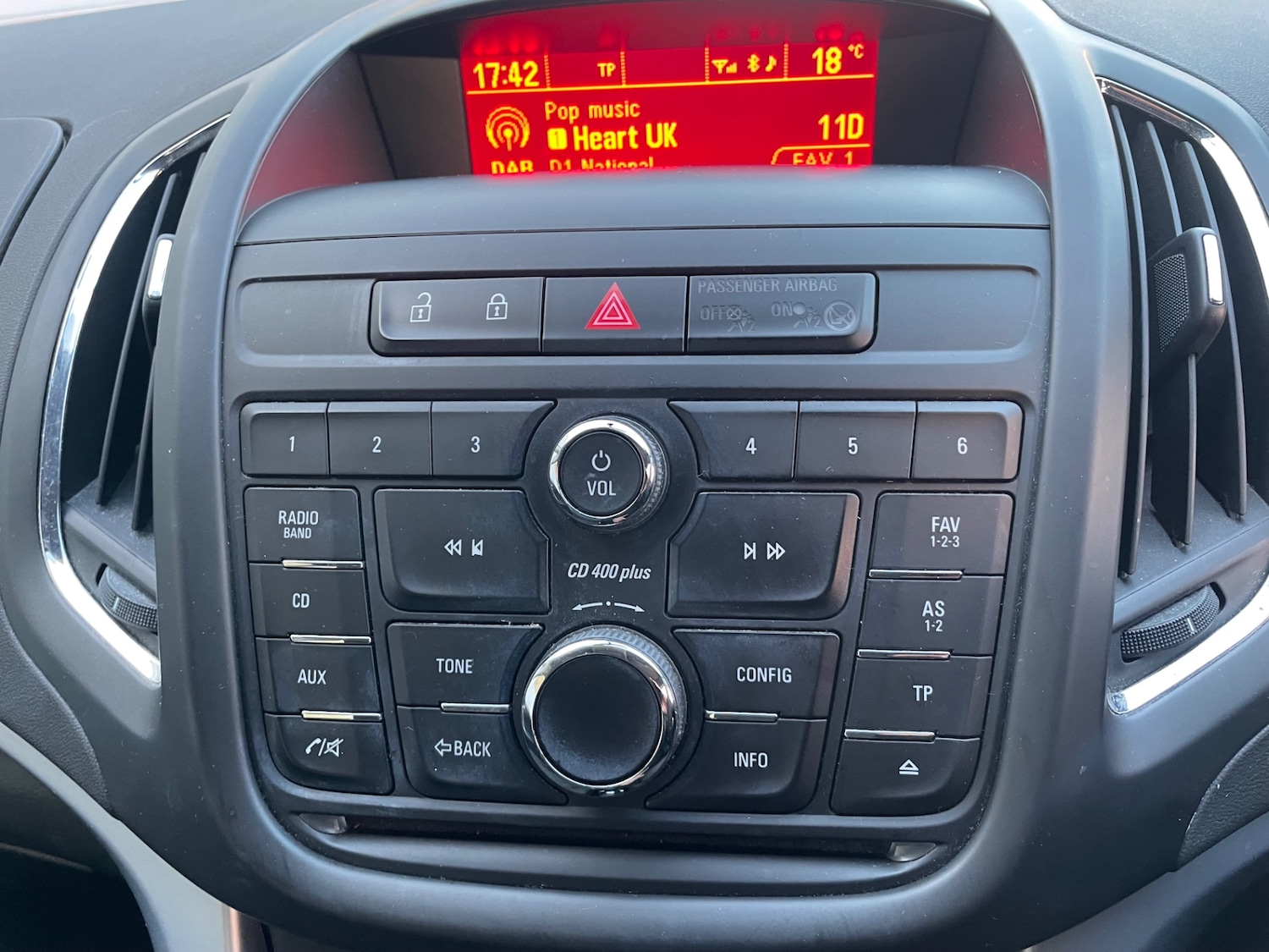 Used Vauxhall Zafira 2015 for sale - 76238528: Photo 14