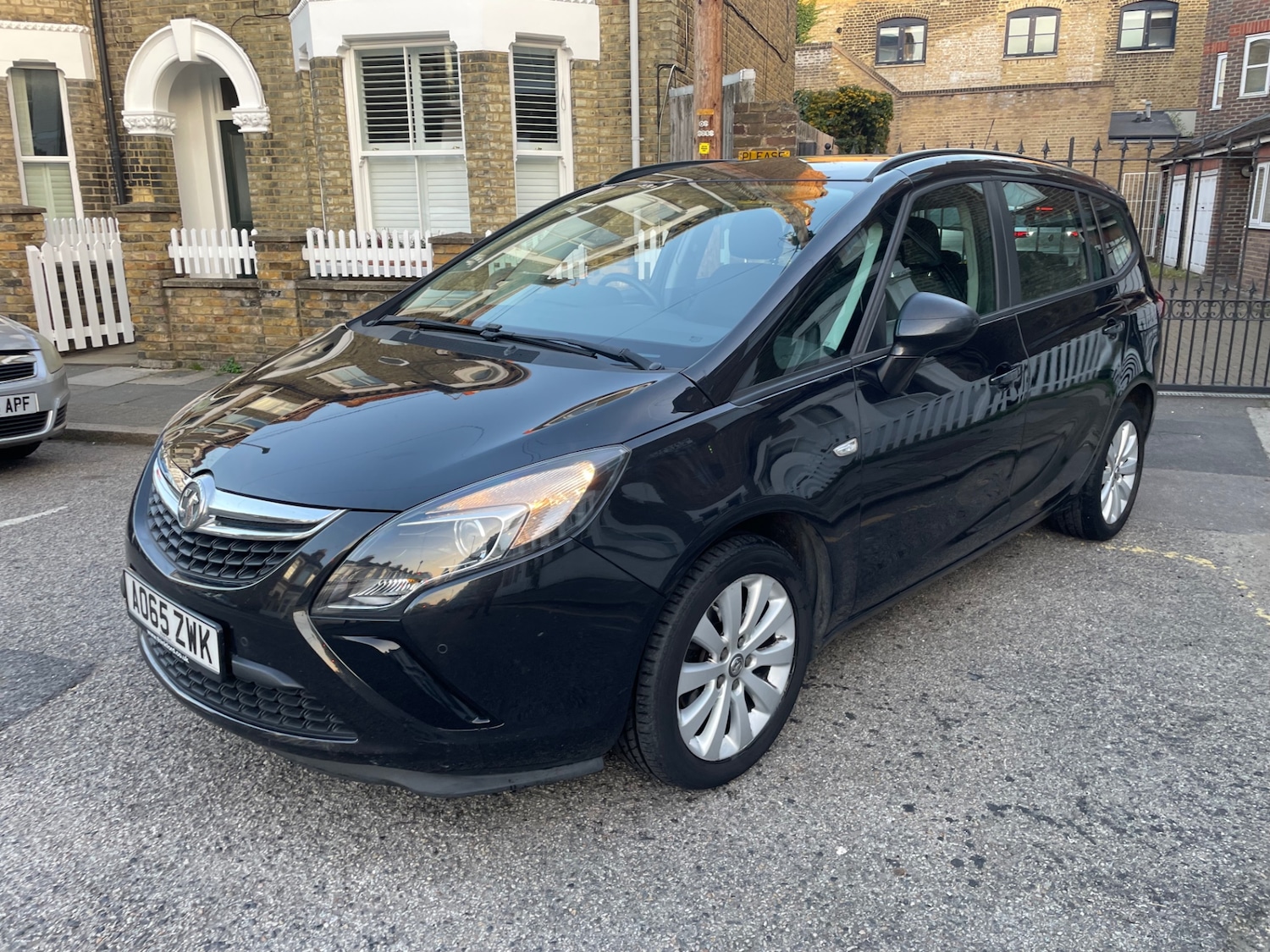 Used Vauxhall Zafira 2015 for sale - 76238528: Photo 2