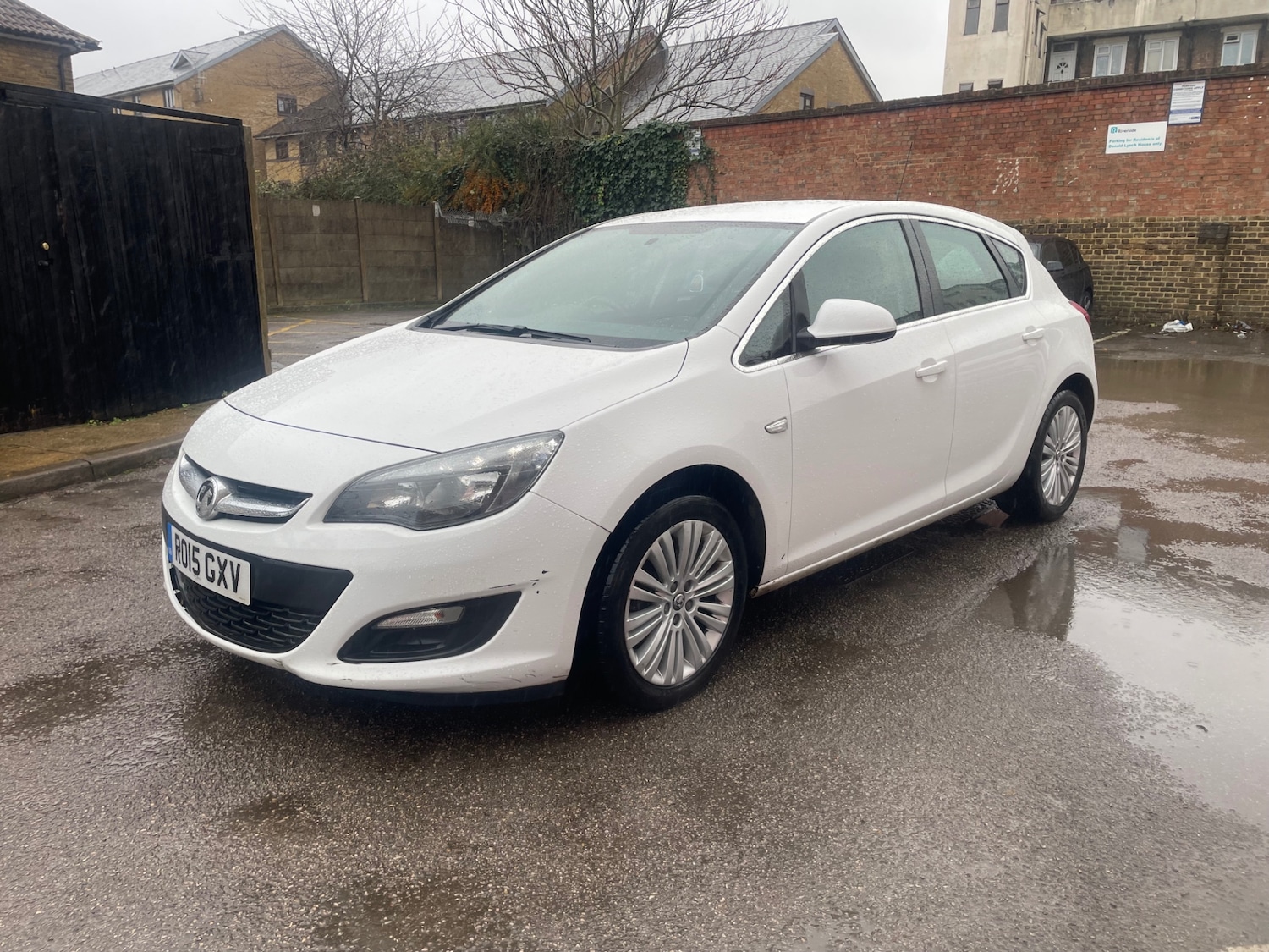 Used Vauxhall Astra 2015 for sale - 77268306: Photo 2