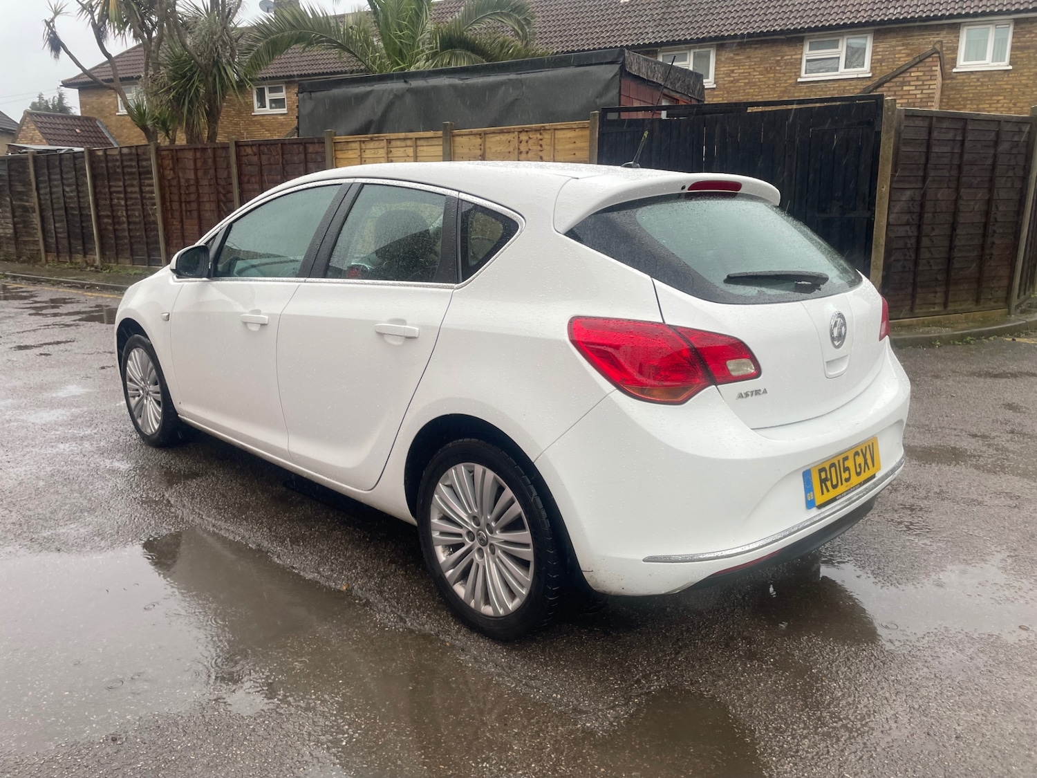 Used Vauxhall Astra 2015 for sale - 77268306: Photo 3