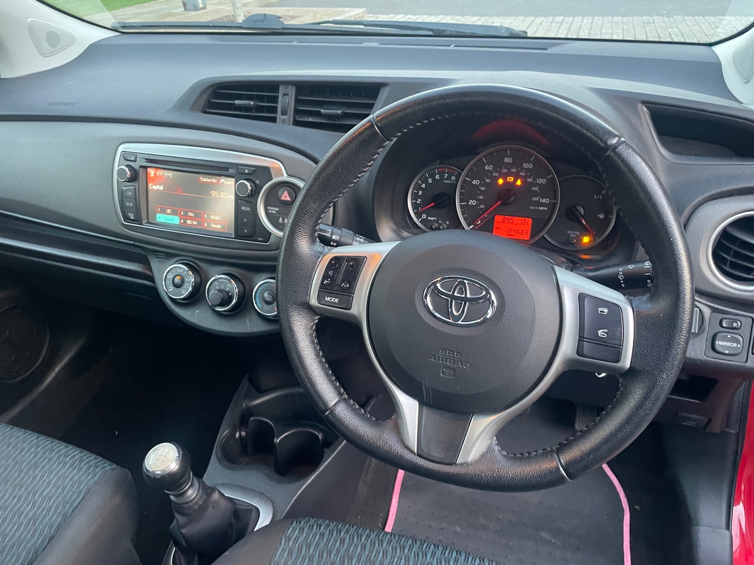 Used Toyota Yaris 2012 for sale - 76893073: Photo 10