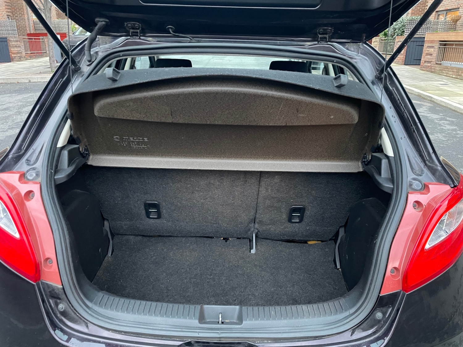 Used Mazda Mazda2 2011 for sale - 76627366: Photo 10