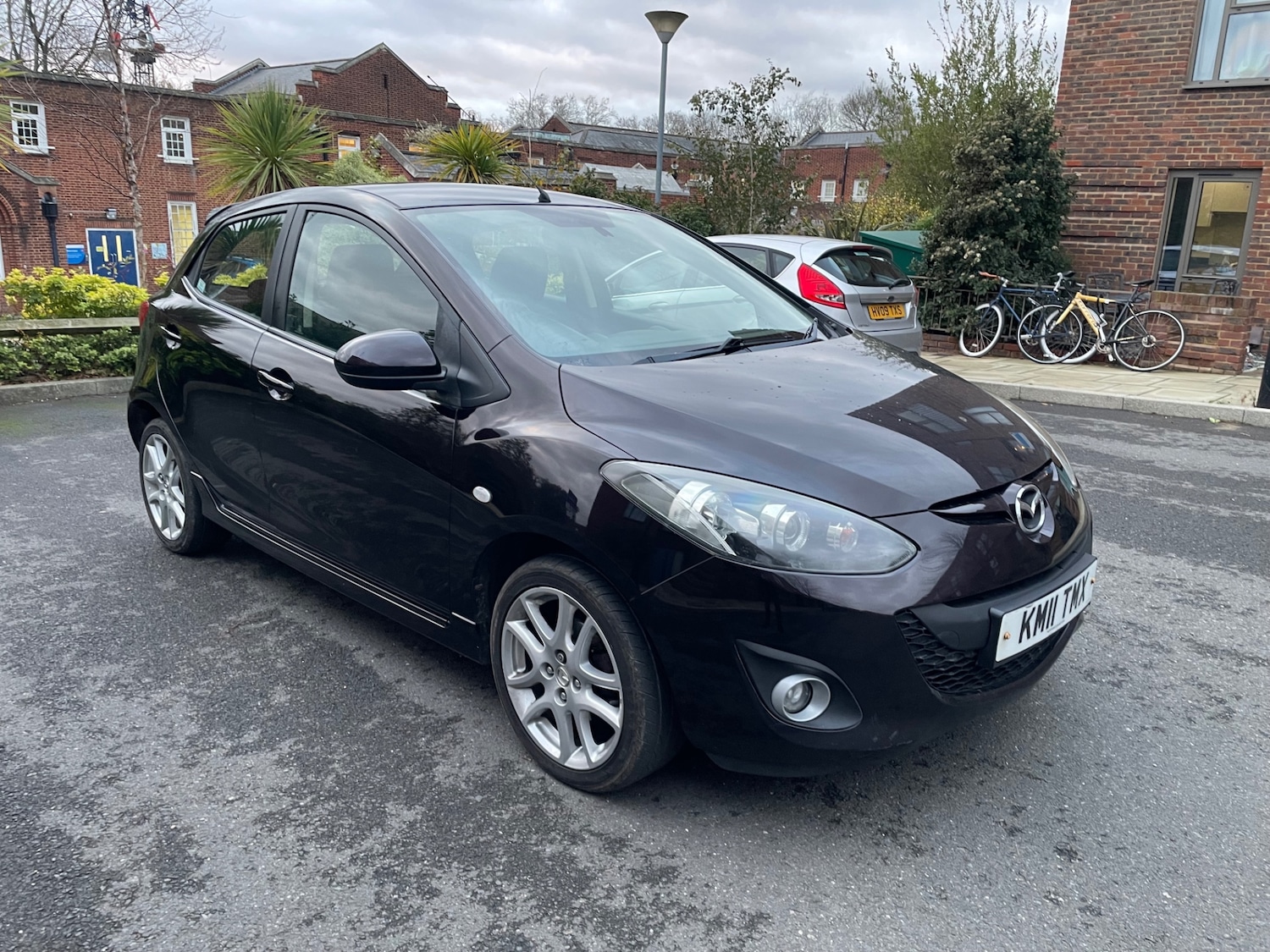 Used Mazda Mazda2 2011 for sale - 76627366: Photo 2