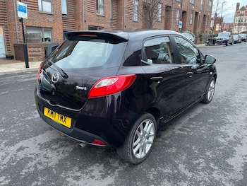 Used Mazda Mazda2 2011 for sale - 76627366: Photo