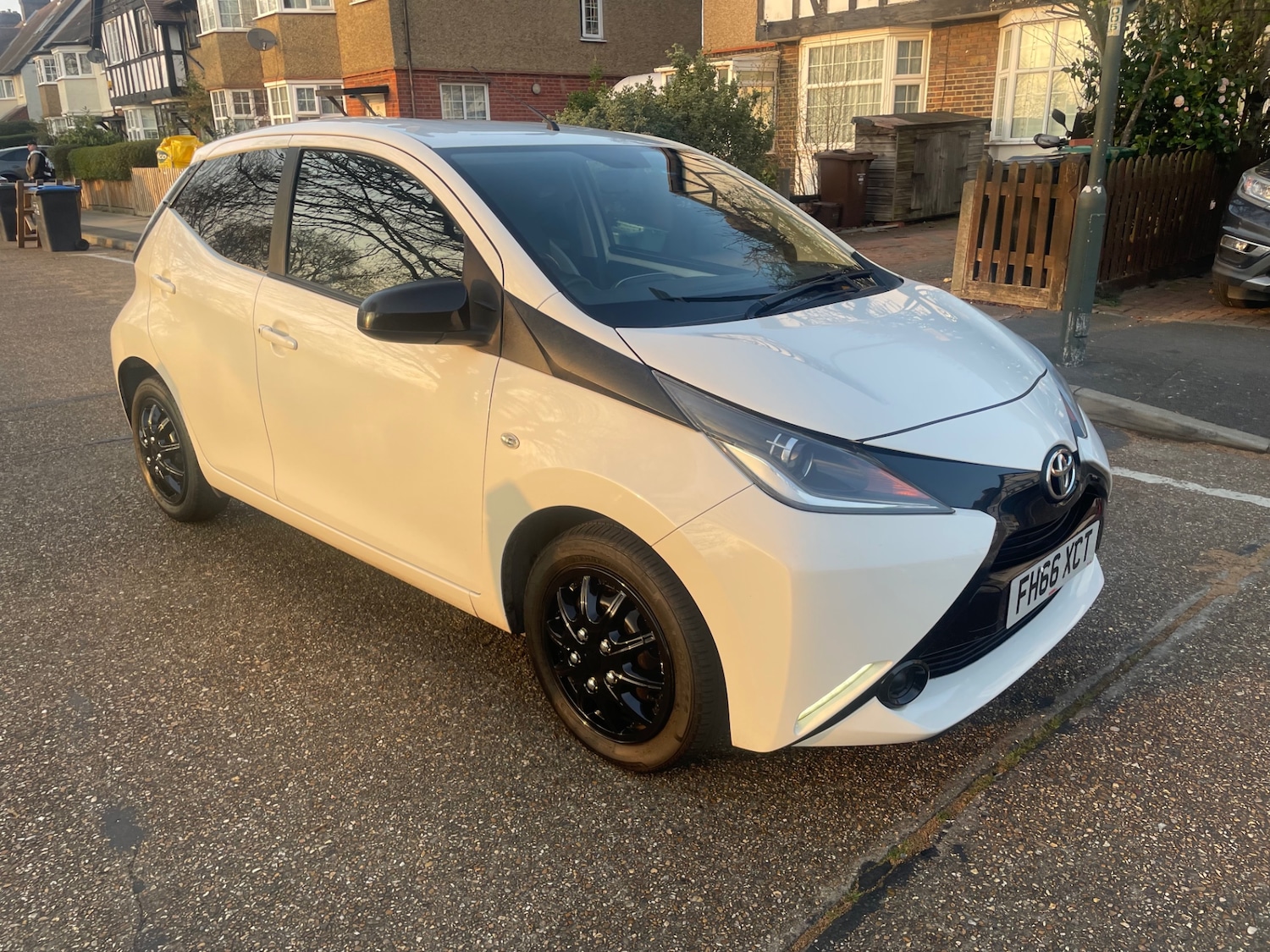 Used Toyota AYGO 2017 for sale - 77734918: Photo 2
